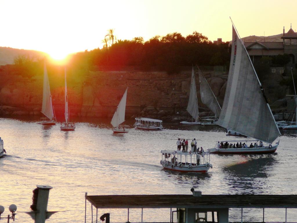 2010-01-01-17h03m54.P1010631 Aswan