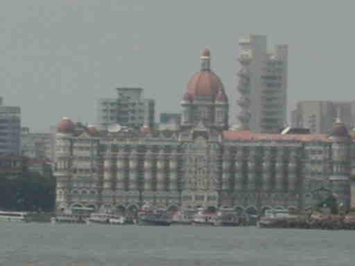 DSCN7370 The Taj Mahal Hotel