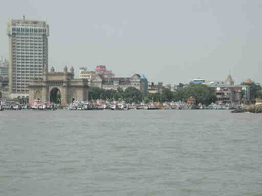 DSCN7373 The Taj and India Gate